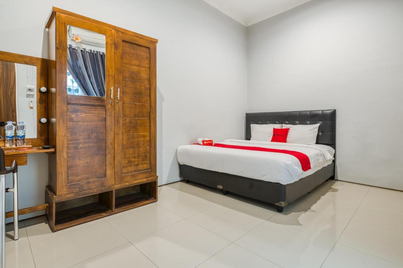 Reddoorz Near Surabaya Zoo Hotel Buitenkant foto